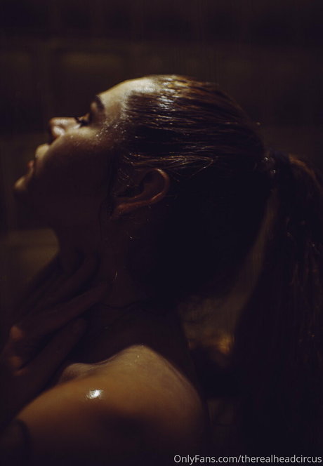 Therealheadcircus ヌードスター 写真