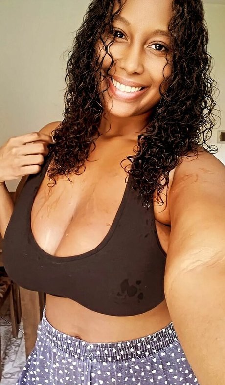 Pantera Neggby ポルノ女優 写真