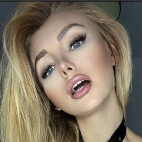 Miss Donatella 裸の女優 画像