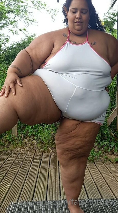 fatsaturdays ヌードモデル 写真