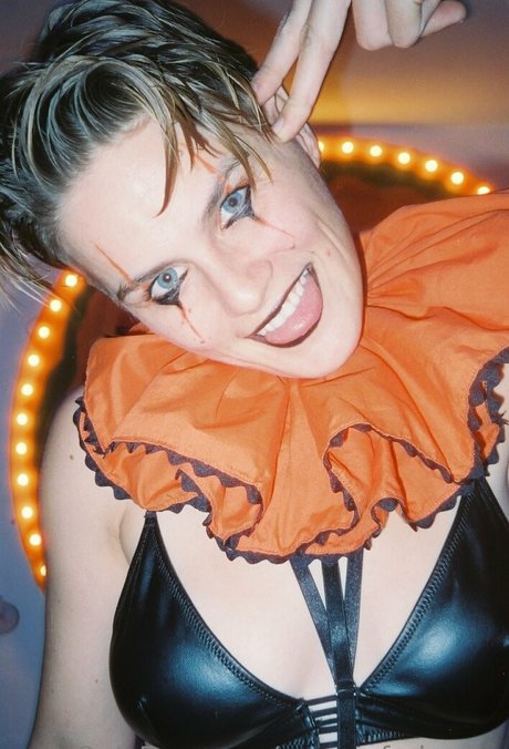 worms forbrains 独占ポルノスター 画像