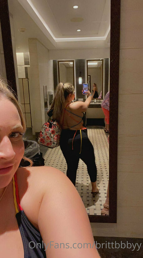 年配の熟女オンリーファンズ エロ 画像