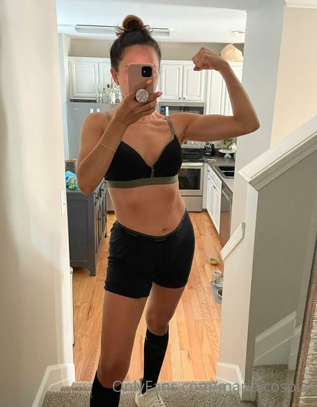 maria cosplay ポルノスター 写真