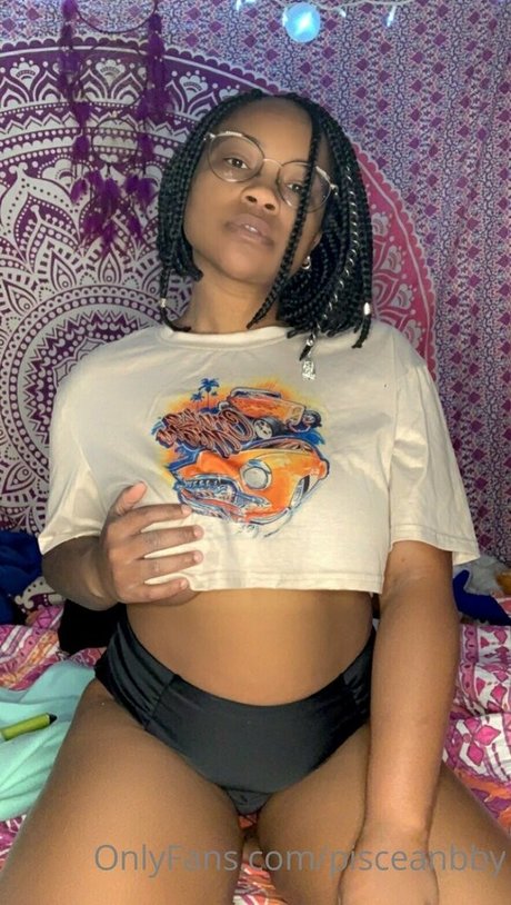 セックス 熟女 オンリーファンズ ポルノ 画像