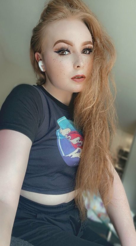 セクシーなブルネットのオンリーファンズ 無料ポルノ 写真