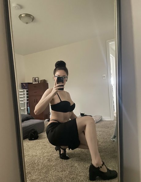 ghostlygothx 完璧なモデル 画像