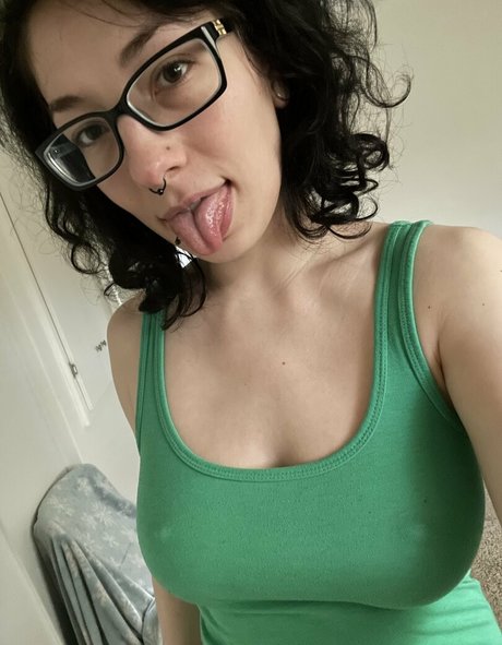 ヌード妻オンリーファンズ 裸 写真