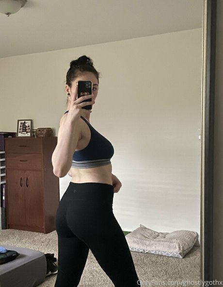 レズビアンマッサージオンリーファンズ トップ 画像