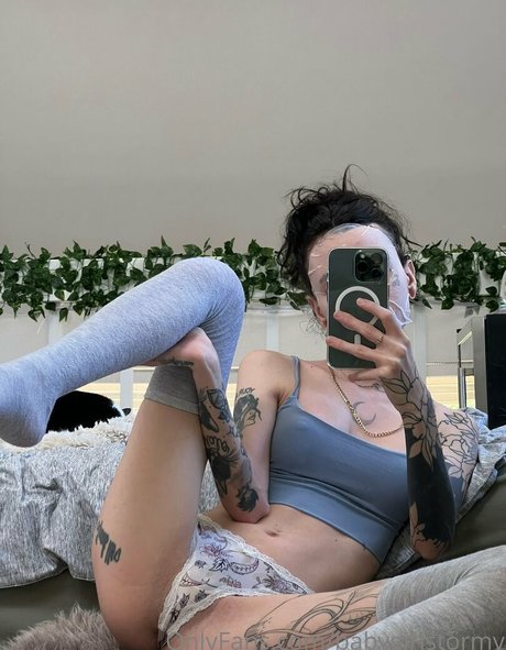 stormyofficial ポルノスター 写真