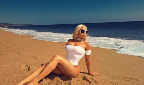 トランス熟女オンリーファンズ ポルノ 写真