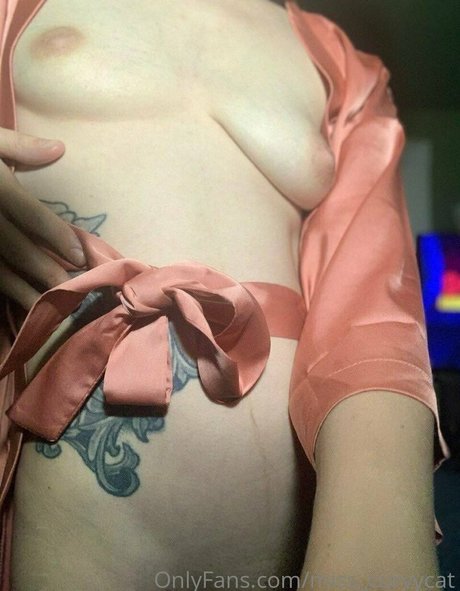 miss curvycat ポルノモデル アーカイブ