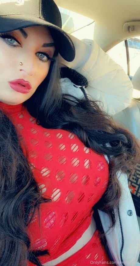 ぽっちゃりブルネットオンリーファンズ ホット 写真