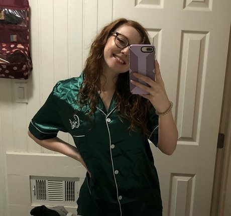 Carrotcakekitten モデル 画像