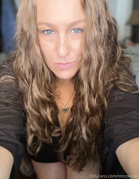 asmrマッサージオンリーファンズ セクシー裸 画像