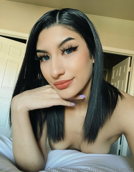 medusabanks ポルノスター 画像