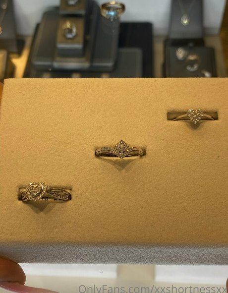 ブルネットのPOV オンリーファンズ 無料ヌード 画像