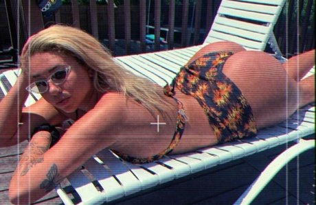 Meya Taylor_ 限定スター 写真