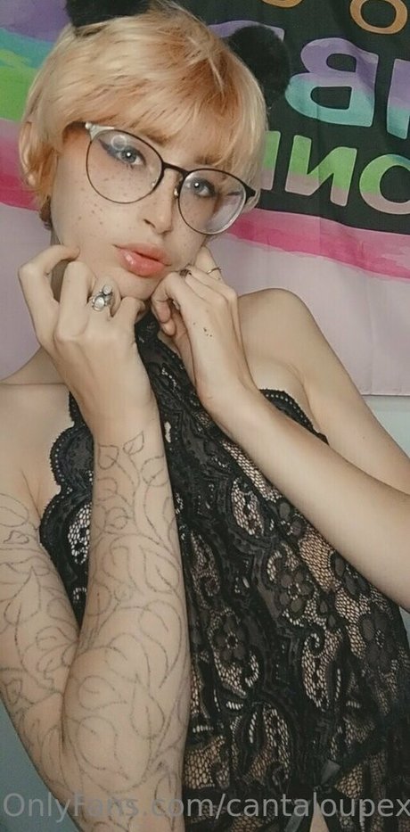 小さいチンポのシーメールオンリーファンズ 無料ヌード ギャラリー