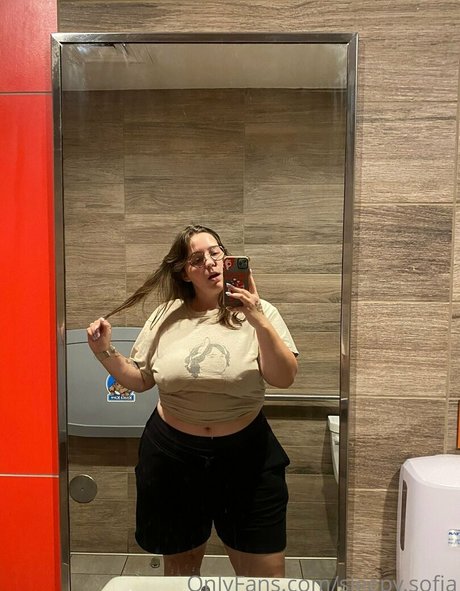 ぽっちゃりティーンオンリーファンズ ポルノ 画像