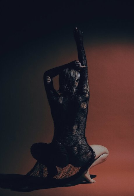 lilbiii 裸モデル 写真