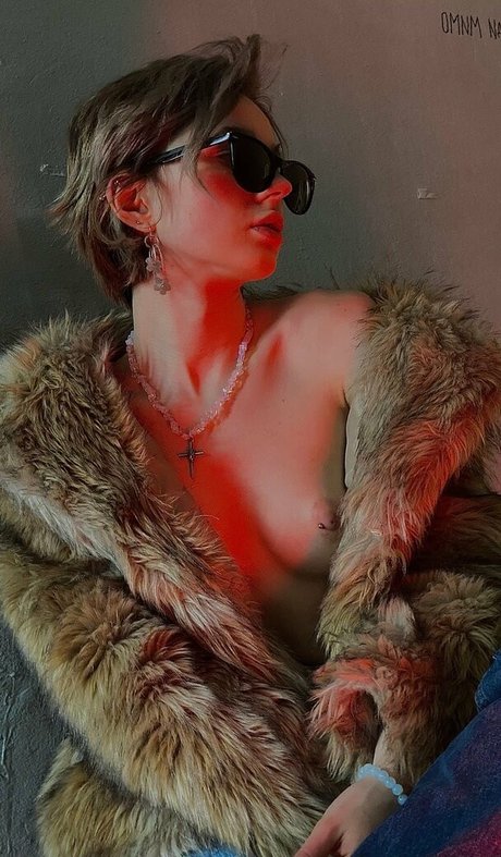 バニー無料オンリーファンズ セクシー裸 画像