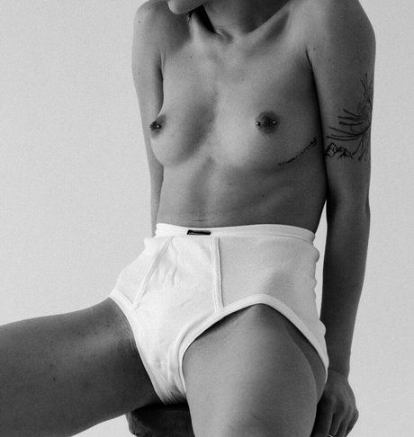 lilbiii ヌード女優 画像