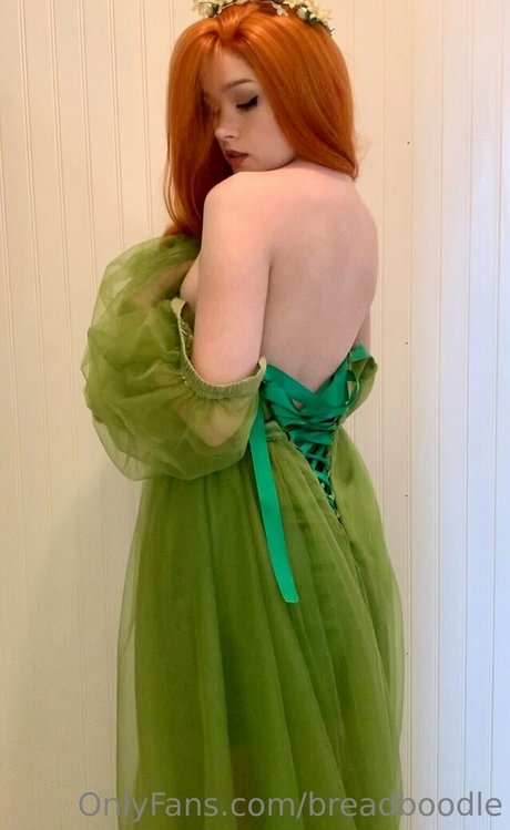 お尻を広げるオンリーファンズ ホット裸 写真