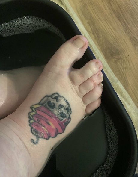 ブロンドのお尻オンリーファンズ えろた 写真