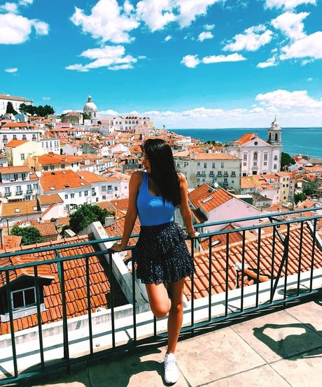 Lara Moreno 写真集