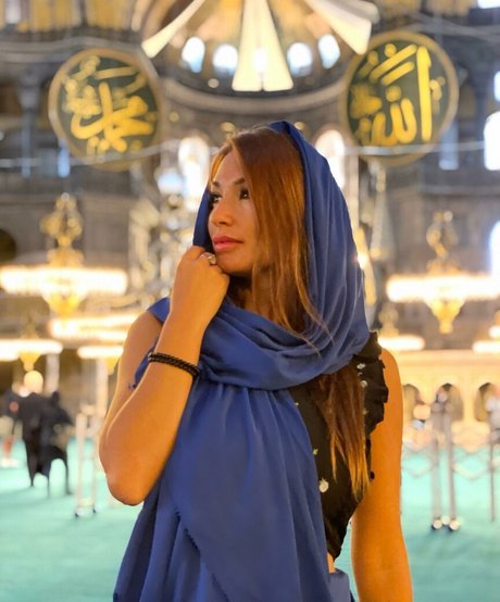 小さいチンポのシーメールオンリーファンズ アートポルノ 画像