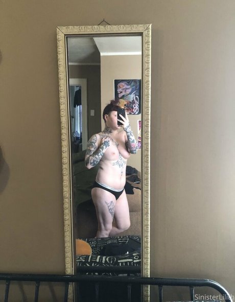 オイルを塗った巨乳オンリーファンズ 無料 画像