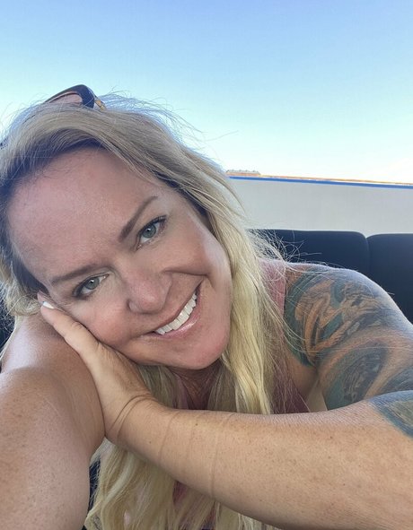 金髪オナニーオンリーファンズ ヌード ギャラリー