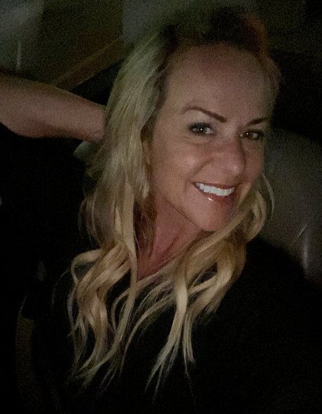 巨尻オンリーファン 美しい裸 ギャラリー