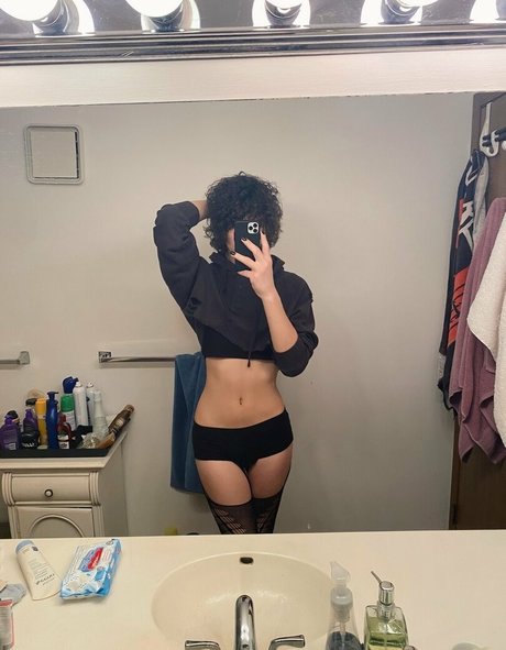 ArabianIliad ポルノ女優 写真