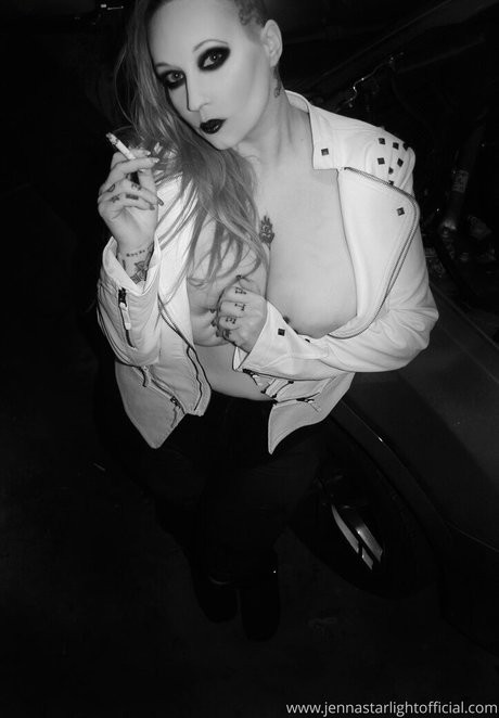 年配の熟女オンリーファンズ ポルノ ギャラリー