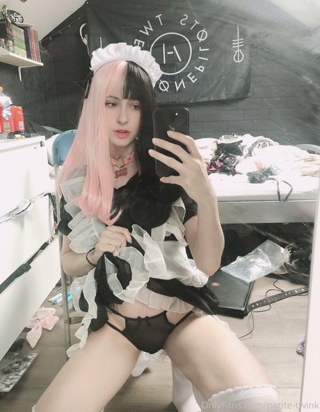 petite twink アートスター 写真