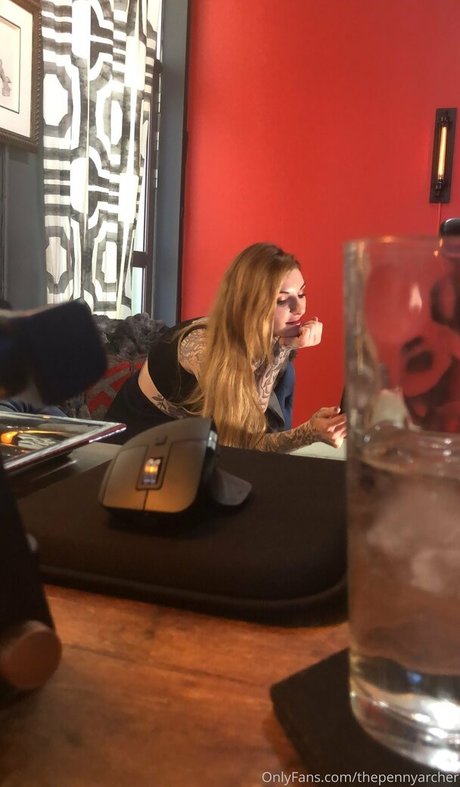 黒檀の指入れオンリーファンズ 無料セクシー 写真