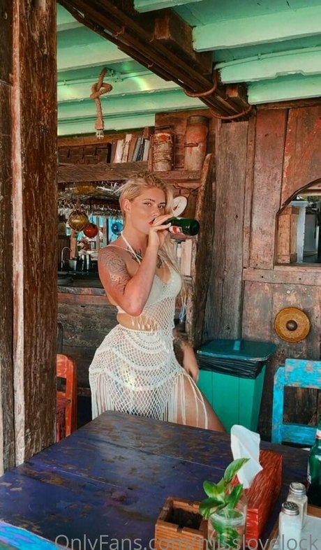 misslovelock スター 裸 画像