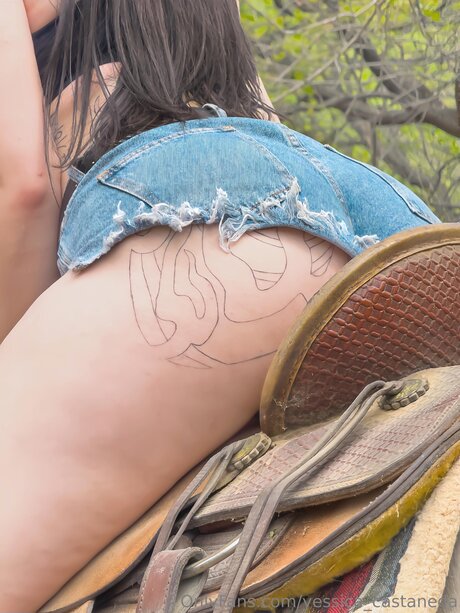 ドイツのアマチュアオンリーファンズ セクシーヌード 写真