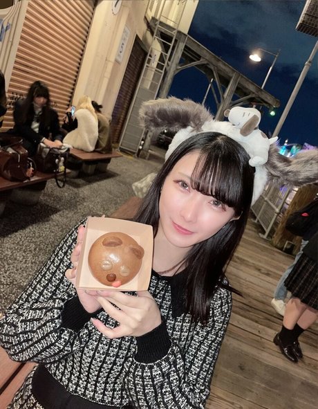 Hikaru Miyanishi ポルノスター 素敵 ギャラリー