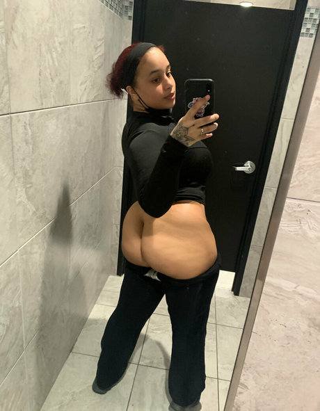 老母オンリーファン えろ ギャラリー