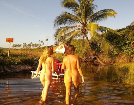 熟女の足オンリーファンズ ヌード 写真