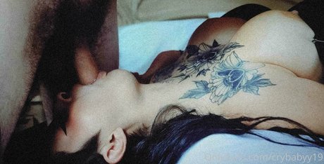 crybabyy19 かわいいモデル ギャラリー