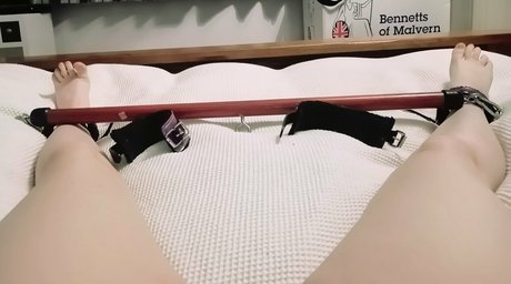 アラブ人妻オンリーファンズ エロチック アーカイブ