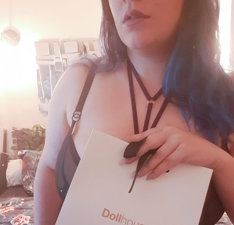 教室オンリーファン ホット裸 画像