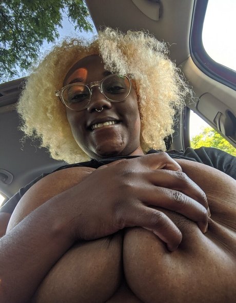 立ちファックオンリーファンズ 無料セクシー 写真