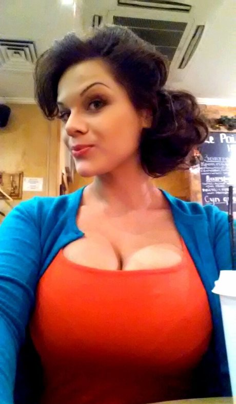 Maria Von Zarring xxxモデル 画像