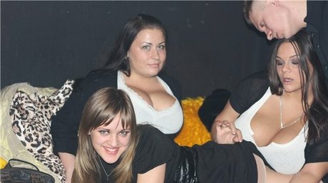 エモな痴女オンリーファンズ ホットセクシー 写真