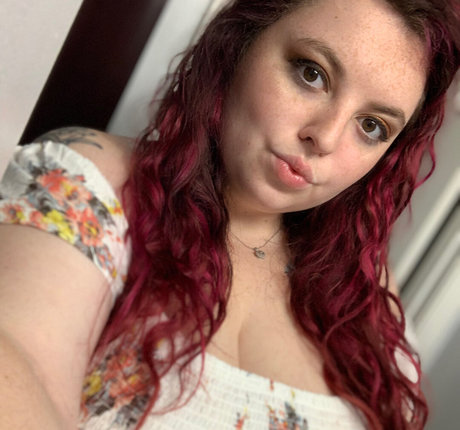 巨乳ストリップオンリーファンズ ホットセックス 写真