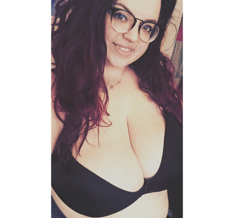 ぽっちゃり妊婦オンリーファンズ 無料 写真